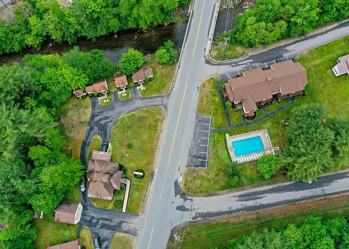 Charming And Casual Motel In A Great Location With Shared Resort Amenities